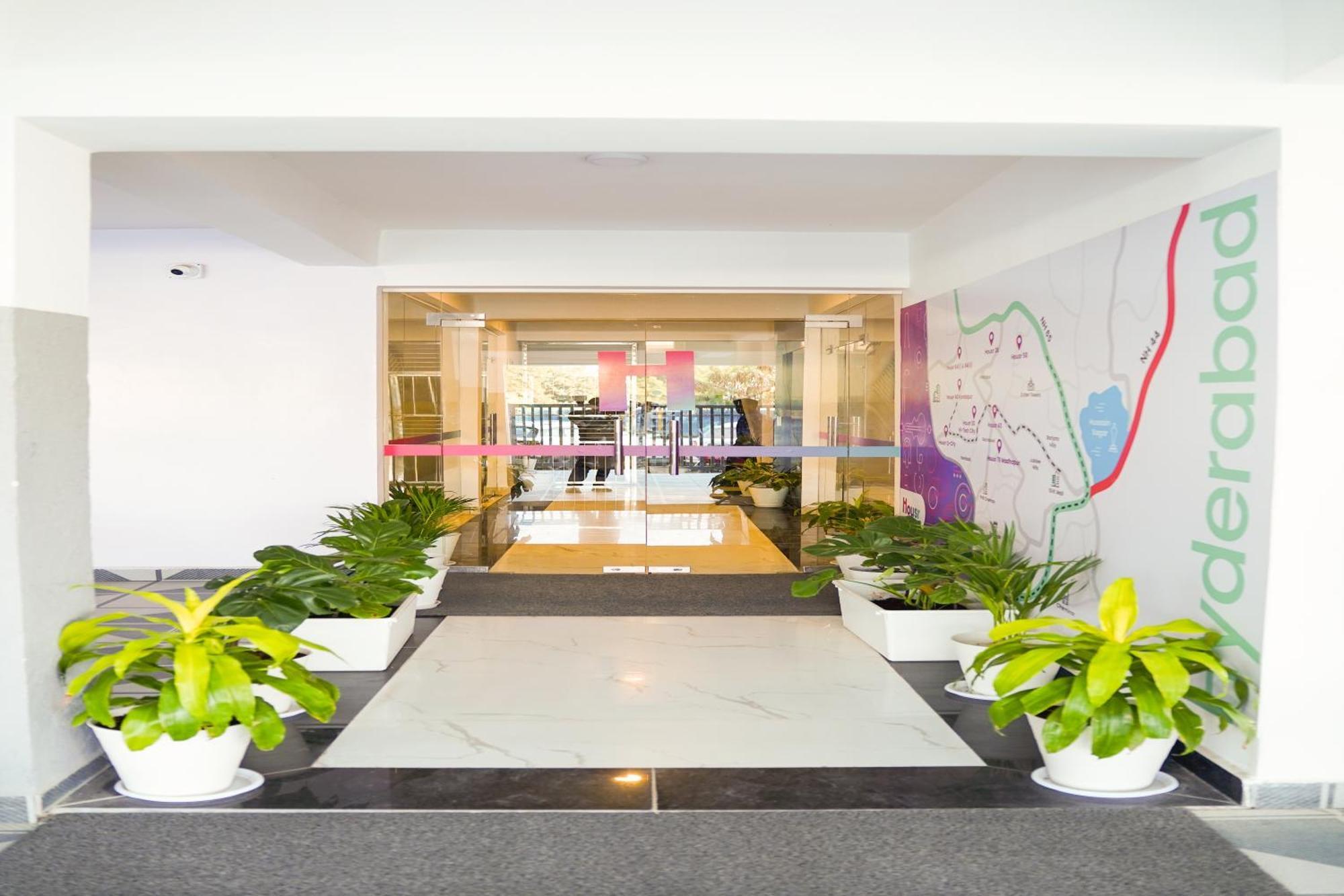Housr 78 Madhapur Hitech City Near Yashoda Hospital Hyderabad Exterior photo